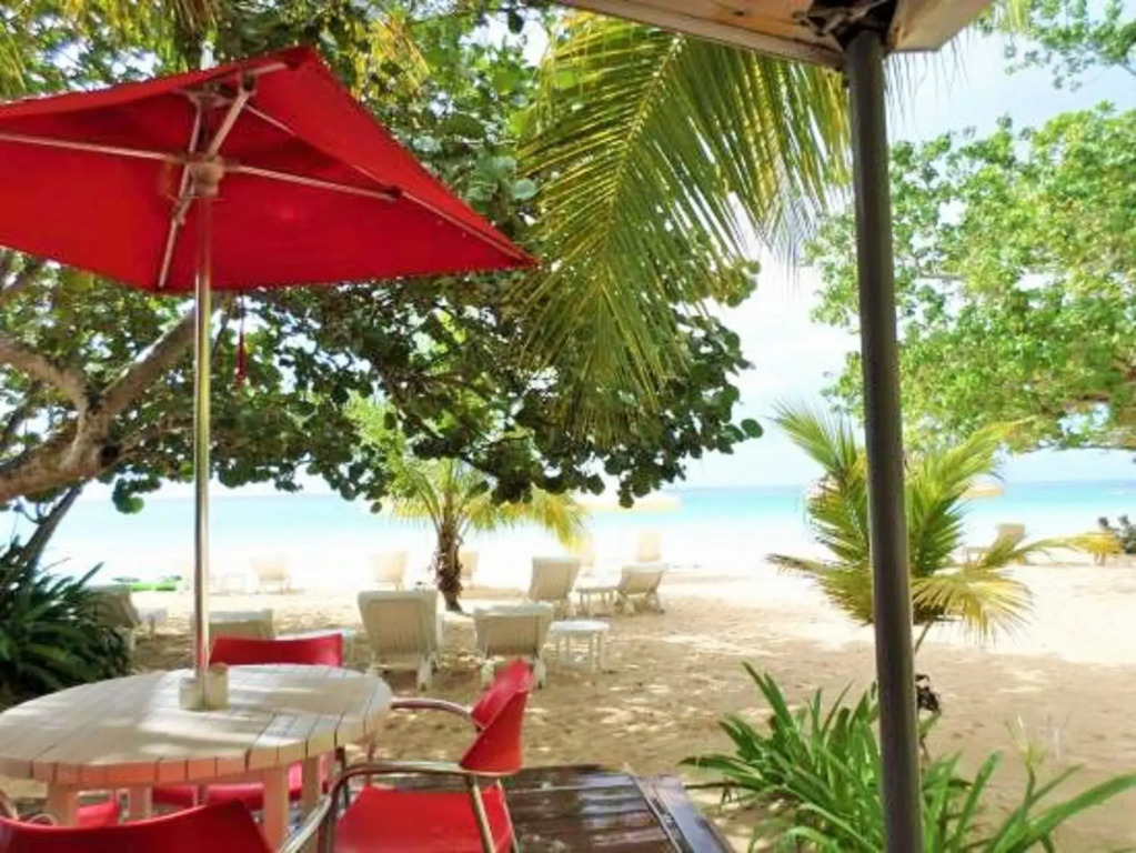 Idle Awhile Resort