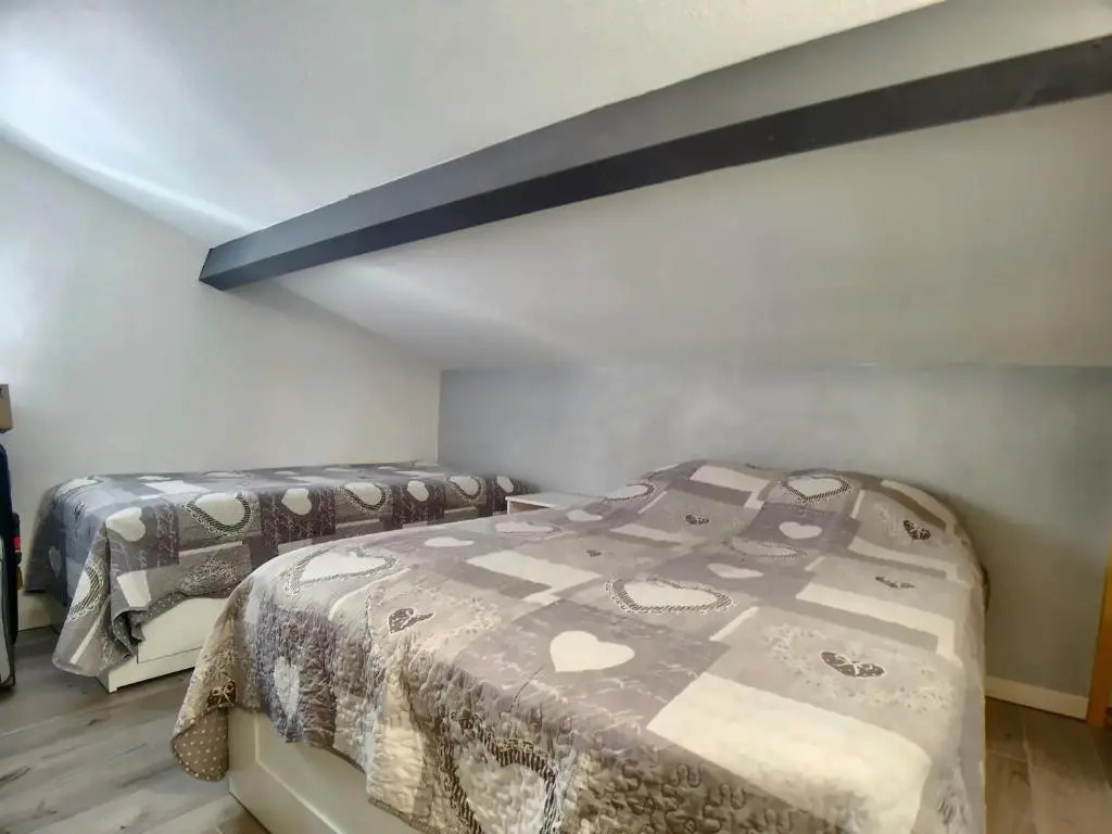 Appartement Saintes-Maries-de-la-Mer, 6 pièces, 8 personnes - FR-1-475-72