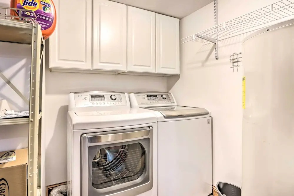 Private Balcony & Fall Views: Osage Beach Condo