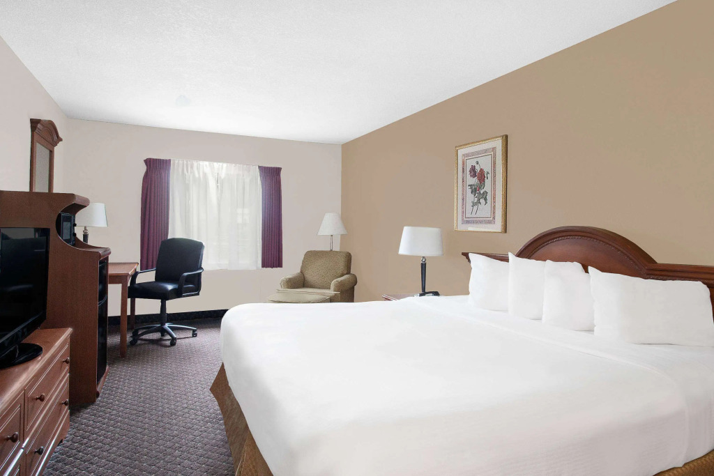 Baymont Inn & Suites San Marcos