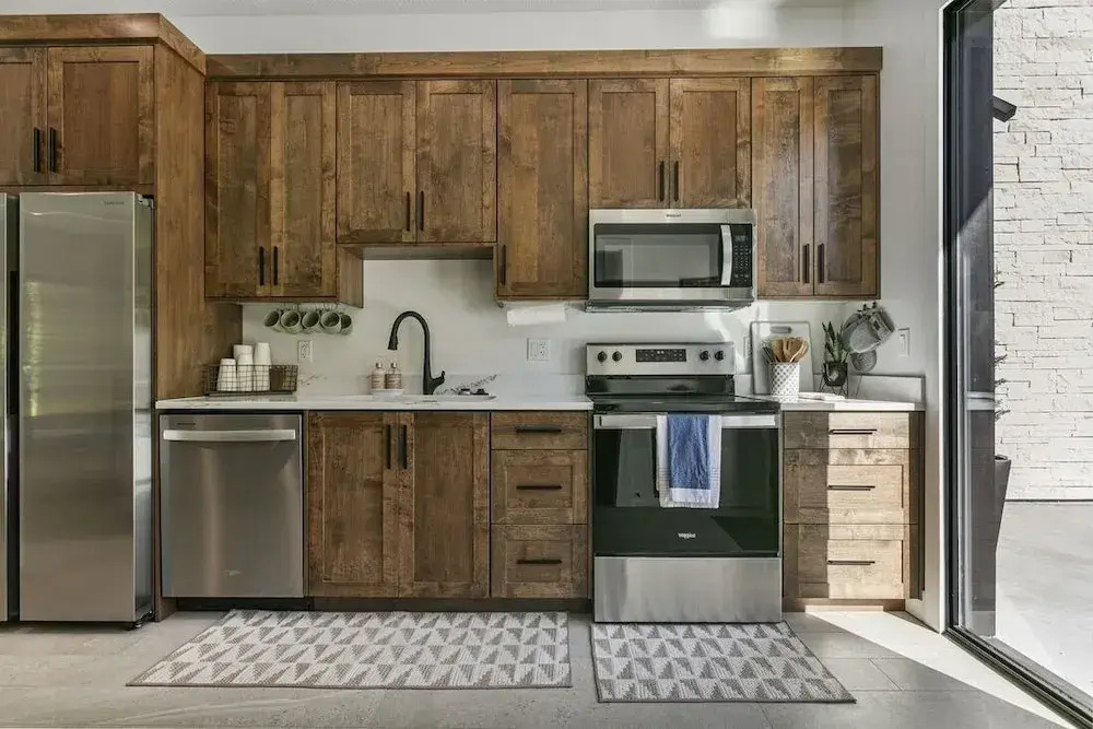 9005B - Luxury Two Bedroom + Den 2 Home