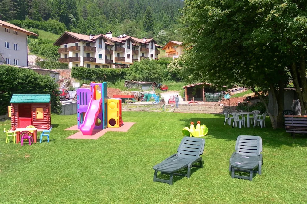 Molvenolago Apartments