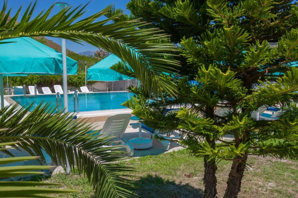 Albos Hotel
