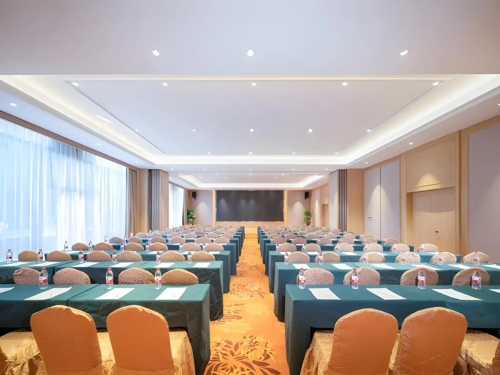 Vienna International Hotel (Mianyang High-speed Railway Station)