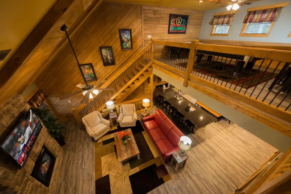 Splash Mountain Lodge
