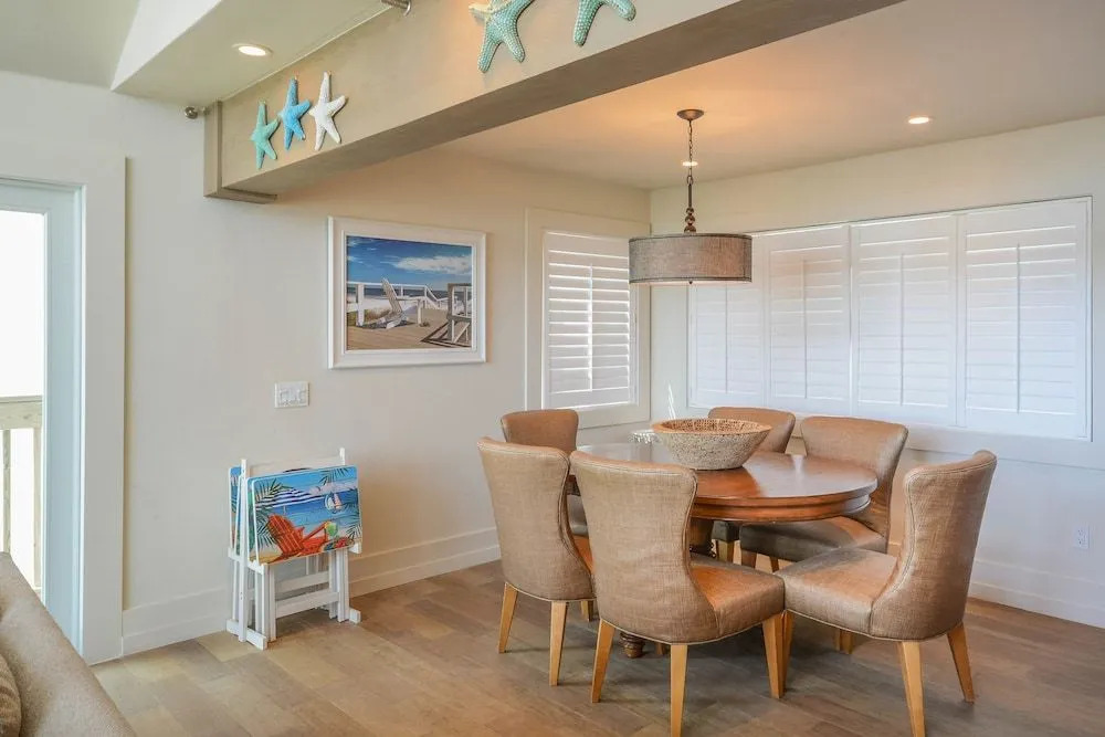 6847S - Atlantic Avenue Home	- 4Br Home