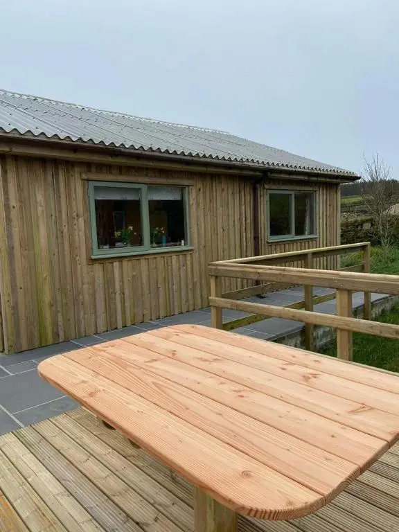 Rural Wood Cabin - less than 3 miles from St Ives