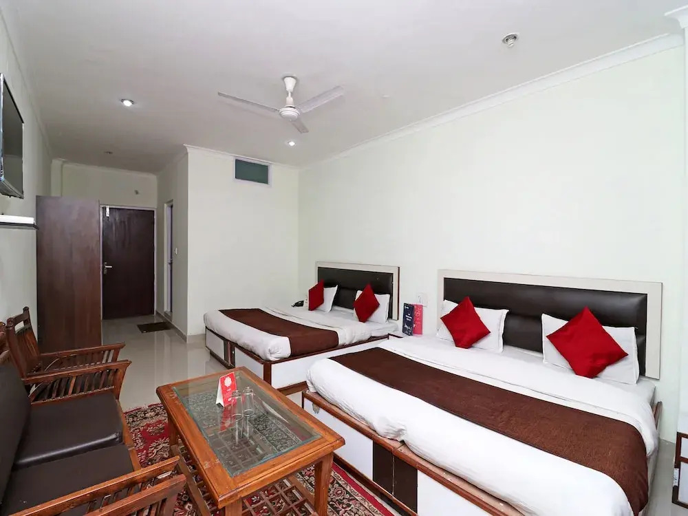 OYO 13908 Hotel India
