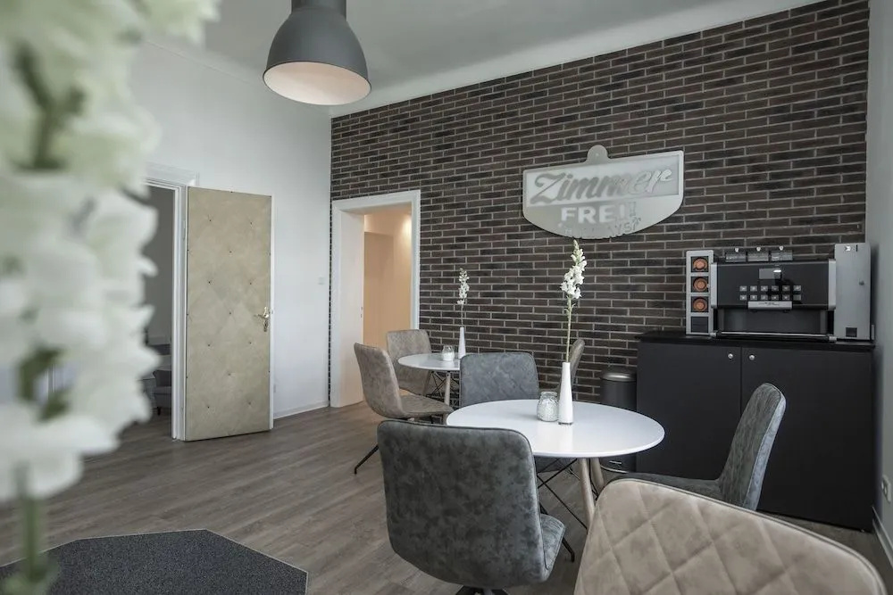Zimmer FREI Boardinghouse
