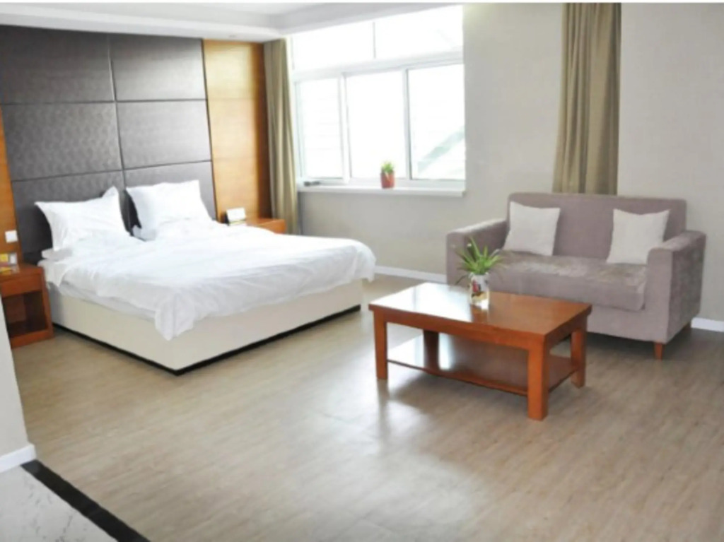 Huludao Lijin Hotel