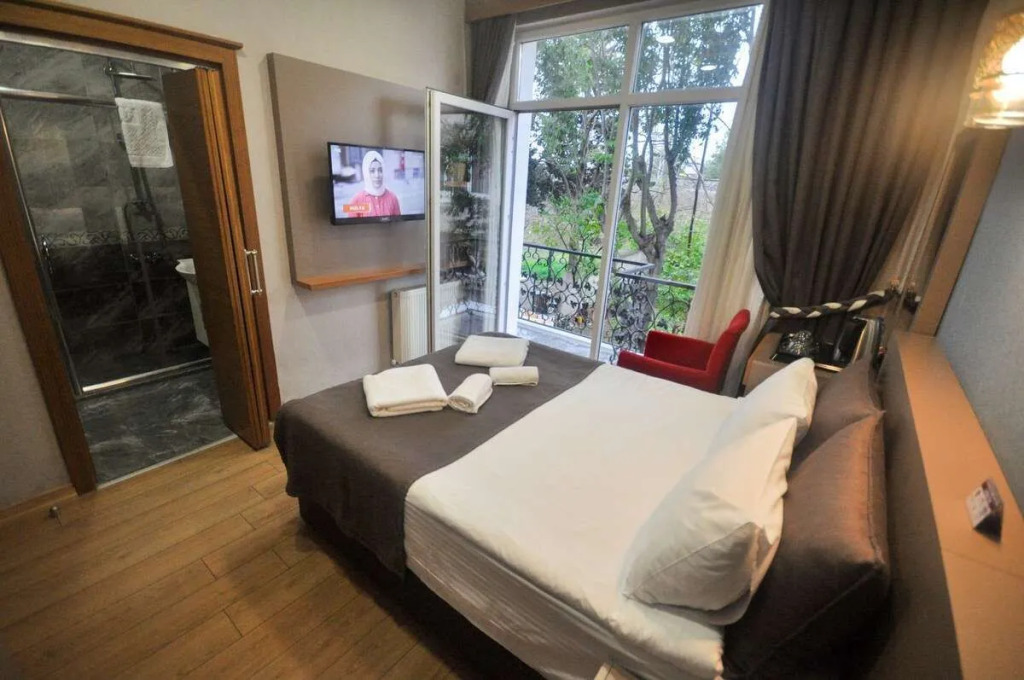 Blue Inn Hotel