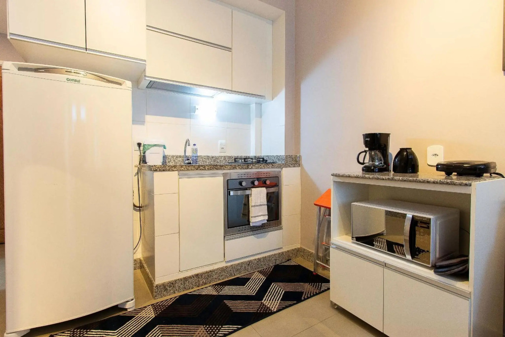 Line Rio Copacabana Moderno Studio Internet 500mbps Smart TV 50 Polegadas e a 100m da praia