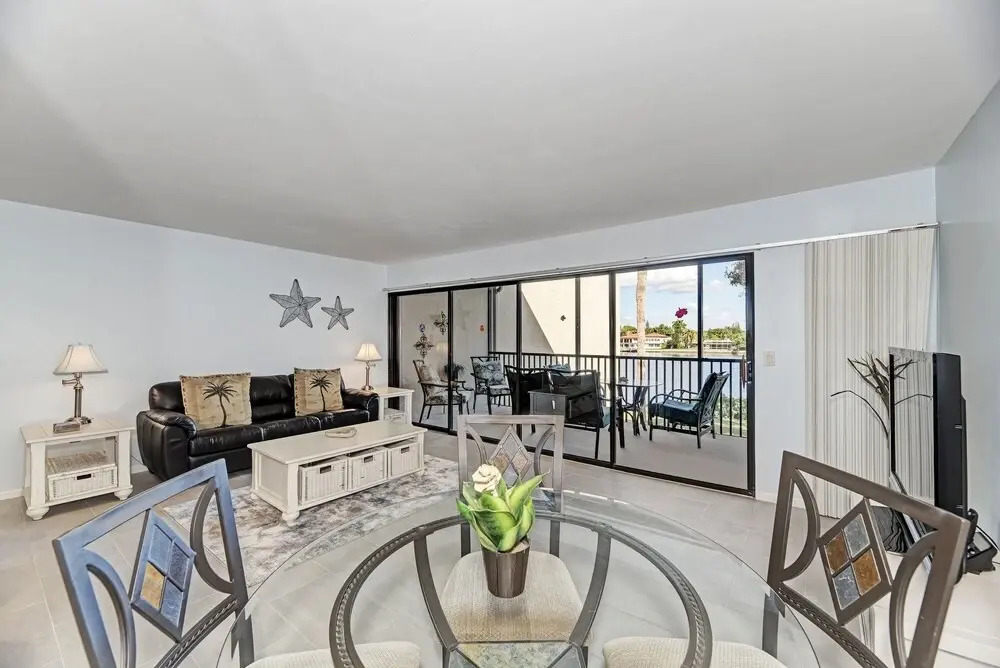 Midnight Cove Ii 127f - Updated Beach ! 2 Bedroom Condo