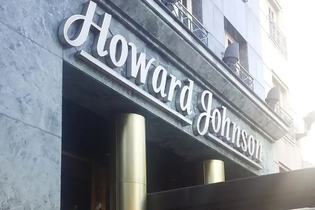 Howard Johnson by Wyndham 9 De Julio Avenue