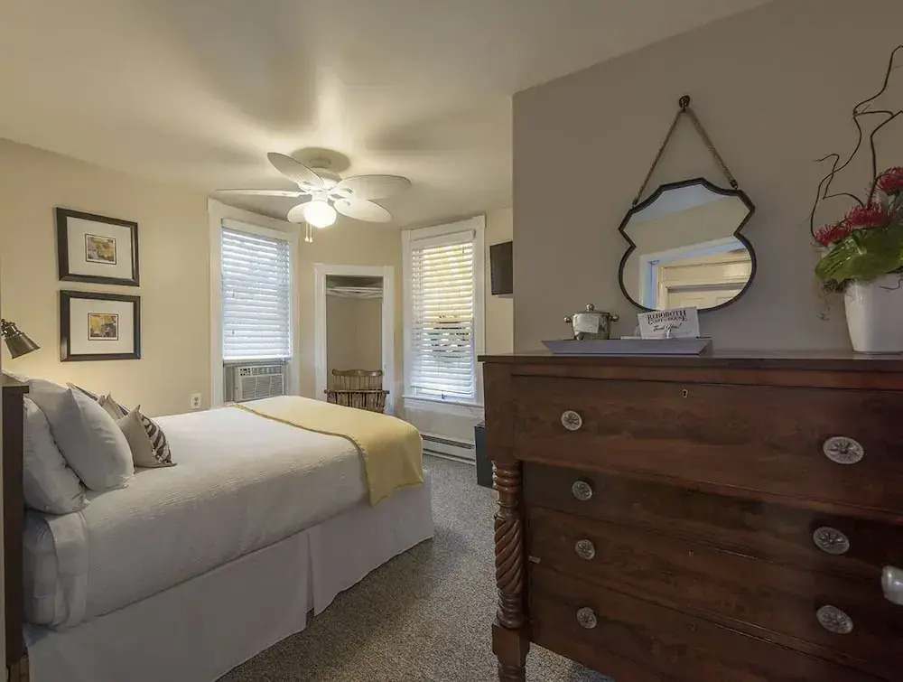 Rehoboth Guest House - Adults only