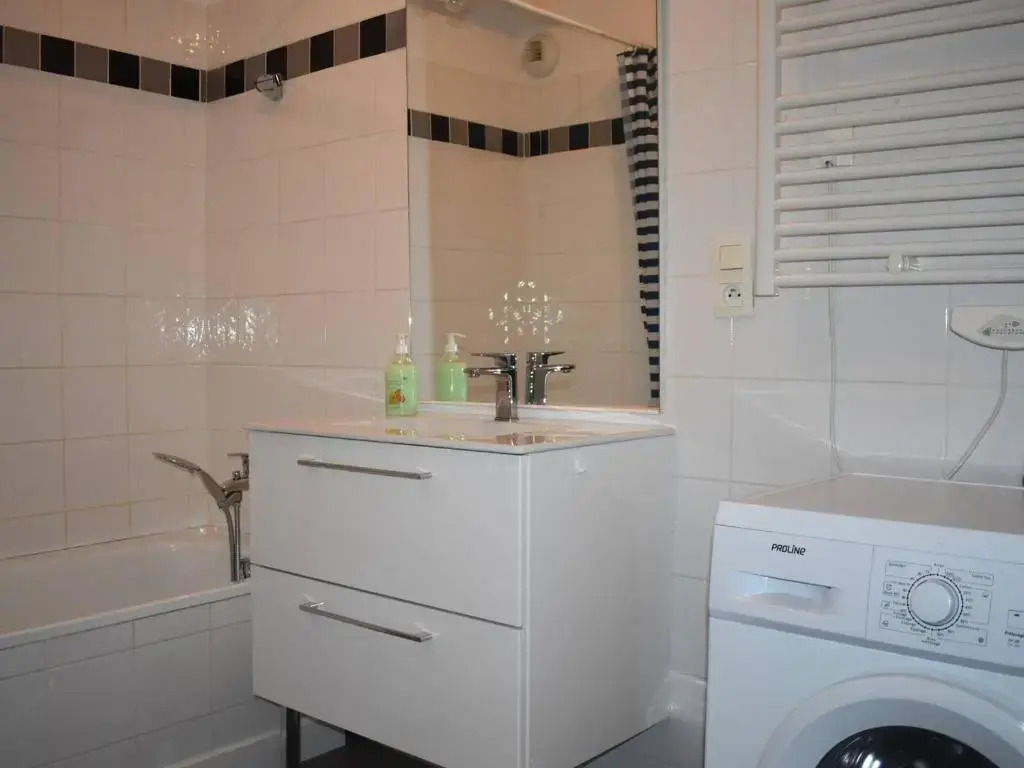 Appartement Font-Romeu-Odeillo-Via, 2 pièces, 5 personnes - FR-1-580-49