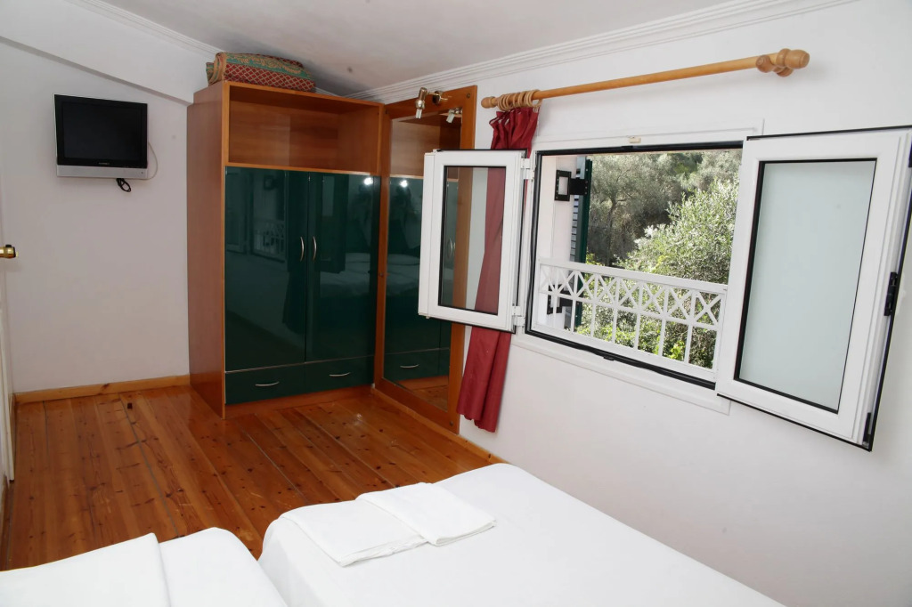 Oula Maisonettes Suites