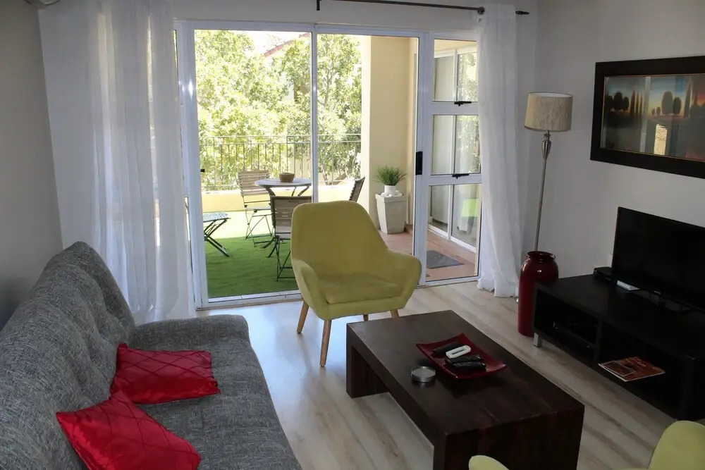Villa Italia Apartments by CTHA