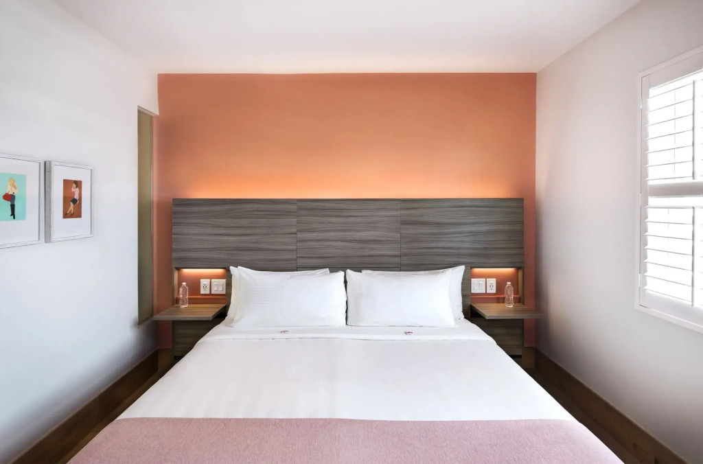 The Julia Hotel