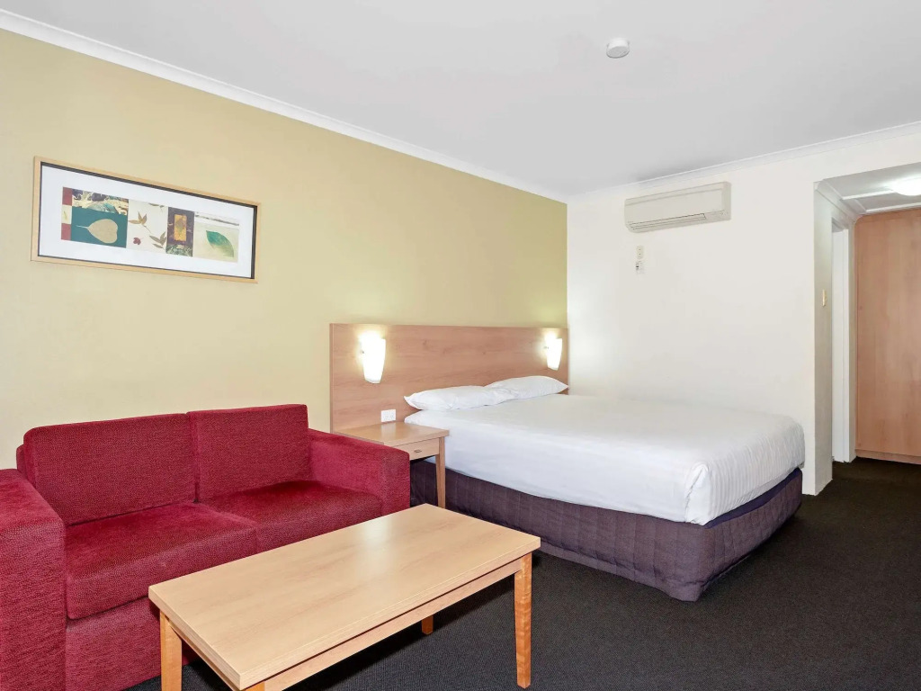 ibis Styles Canberra Eagle Hawk