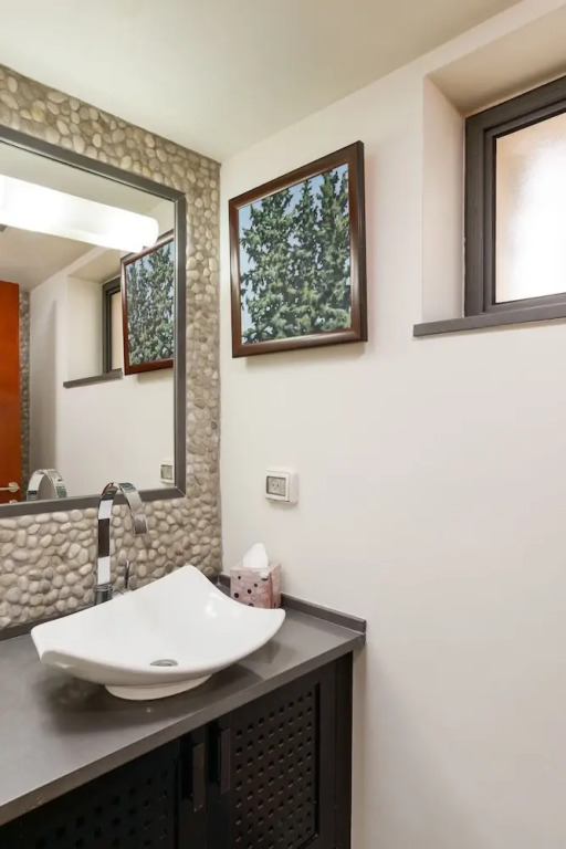 Luxury Duplex with Rooftop by FeelHome