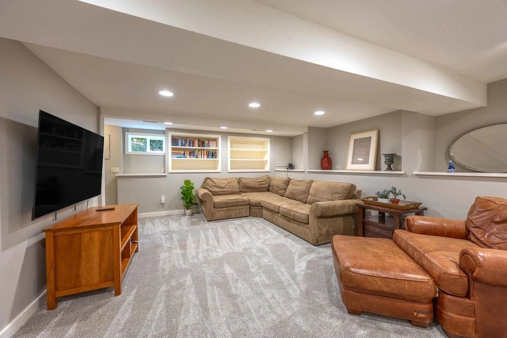 State Of Chill 4 Bedroom Home