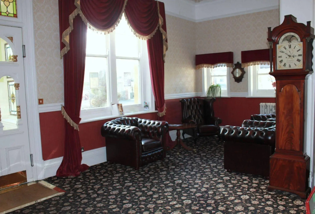 The Manor Hotel
