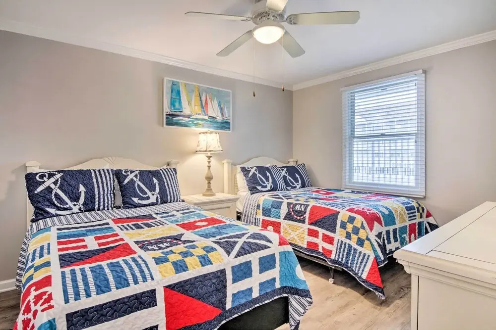 Walk to Shore! Family Condo w/ Pool in Ocean City
