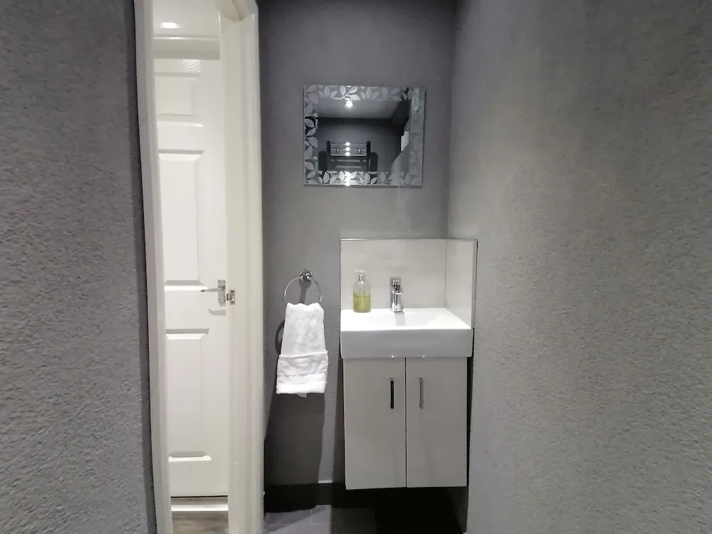 Charming 1-bed Apartment in Coventry