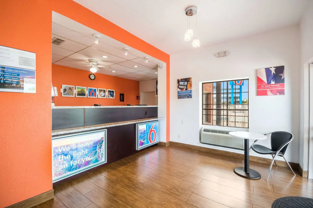 Motel 6-Houston, TX - Brookhollow