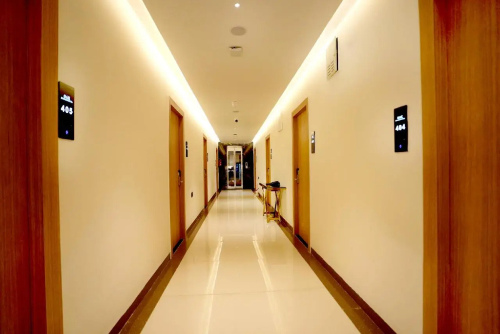 Oak Business Hotel