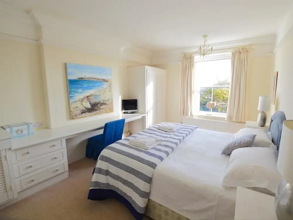 The Hundred House Hotel