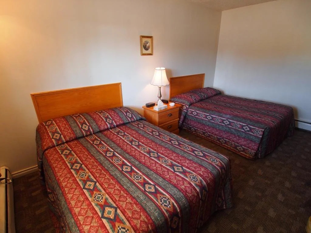 Lakeside Motor Inn