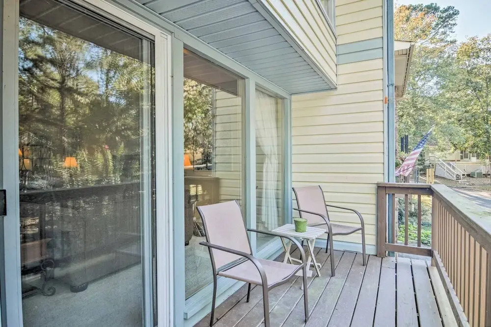Lakefront Townhome w/ View in Hot Springs Village