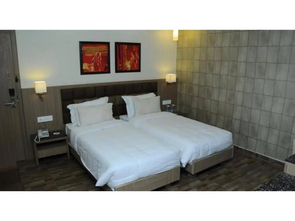 Vista Rooms at Officer Colony