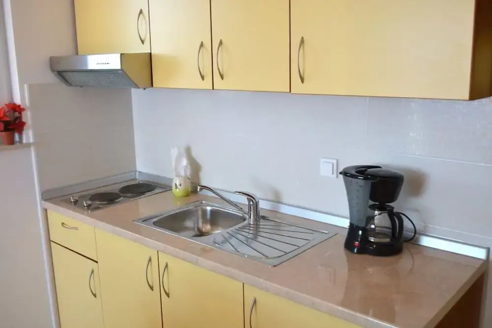 Floral Apartments Pende