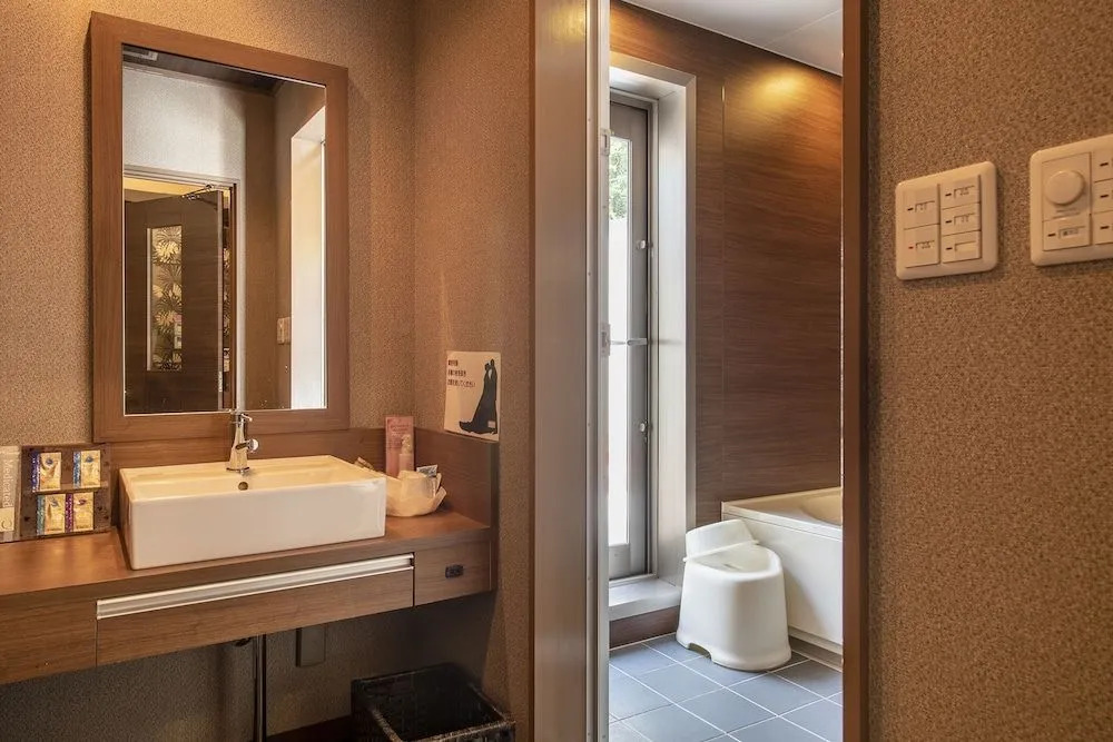 Hotel Takao Asile