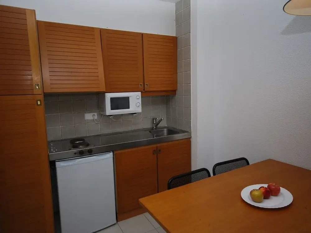 Comfortable apartment with AC, at 900 m. from the beach