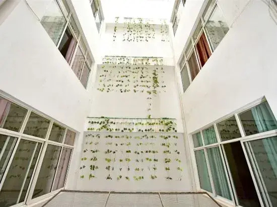 Yuxi Jinyan Hotel