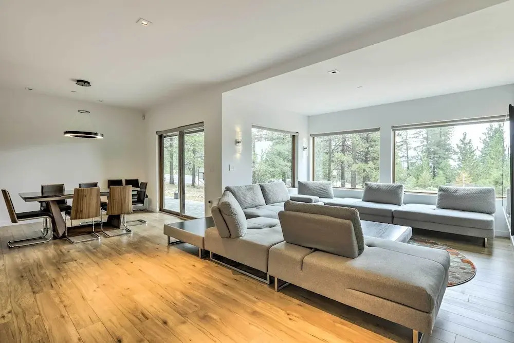 Sleek & Spacious Incline Village Hideaway!
