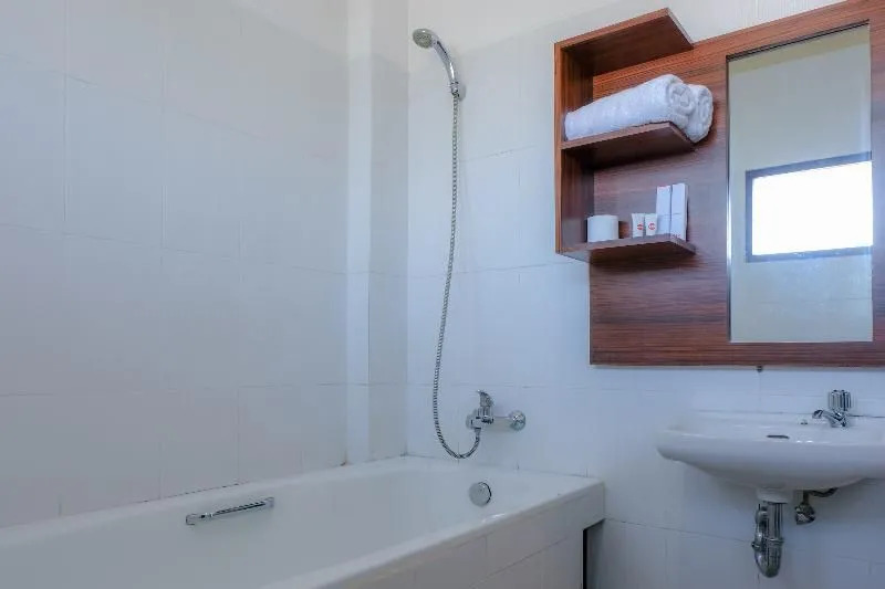 OYO 953 Family Beach Hotel