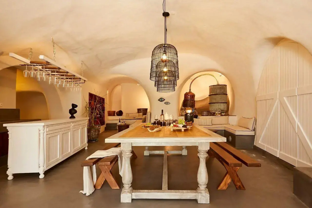 Arxegono Cave Houses Santorini