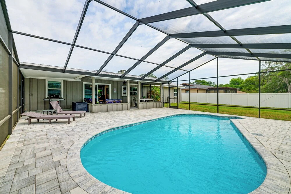 Coastal Group Getaway Near Three Sisters Springs