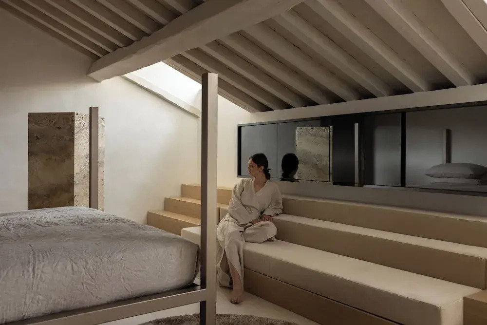 Nomos Hotel