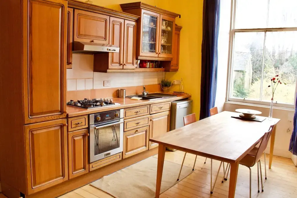 2 Bedroom Flat In Morningside
