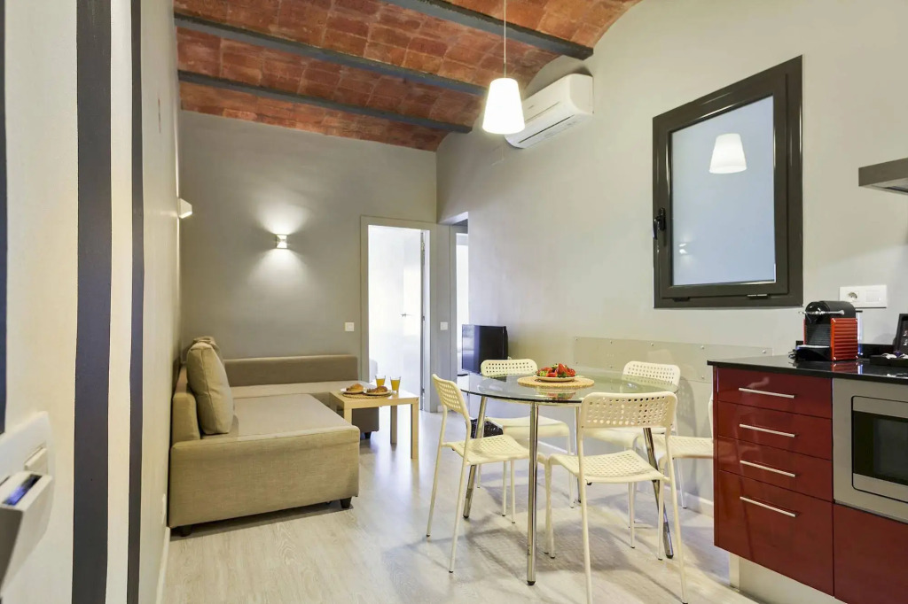 Fira Apartments by gaiarooms