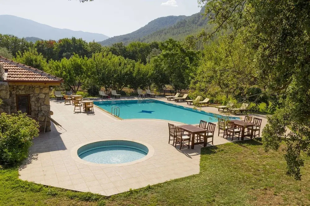 Doga Apartments