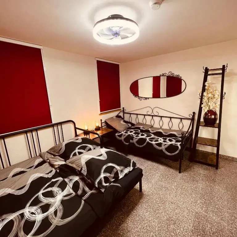Rose Boardinghouse 24h-7d Self Check-In Automat