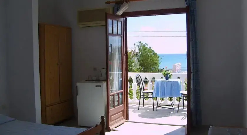 Thendraki Rooms