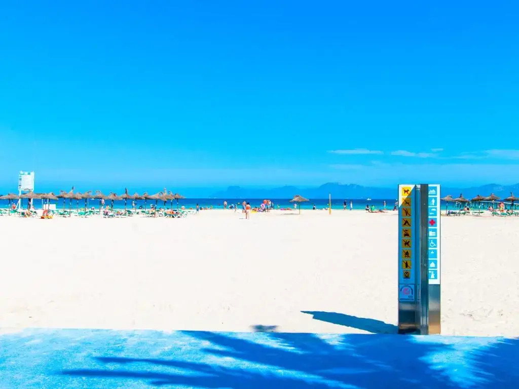 Apartment Oiza Sand Castle 15 at Alcudia Beach, WIFI and aircon